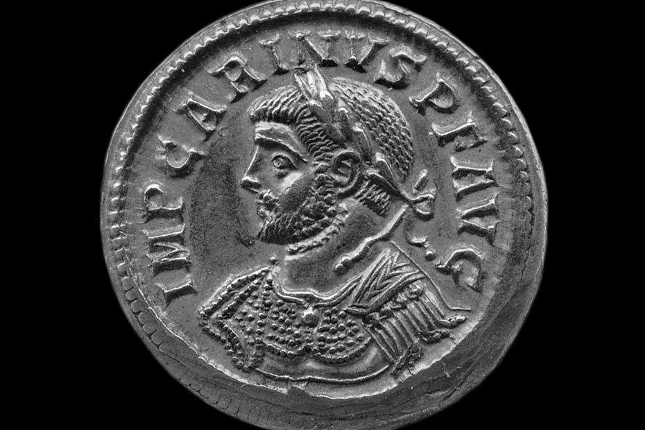 Aegis-Bearer: Carinus